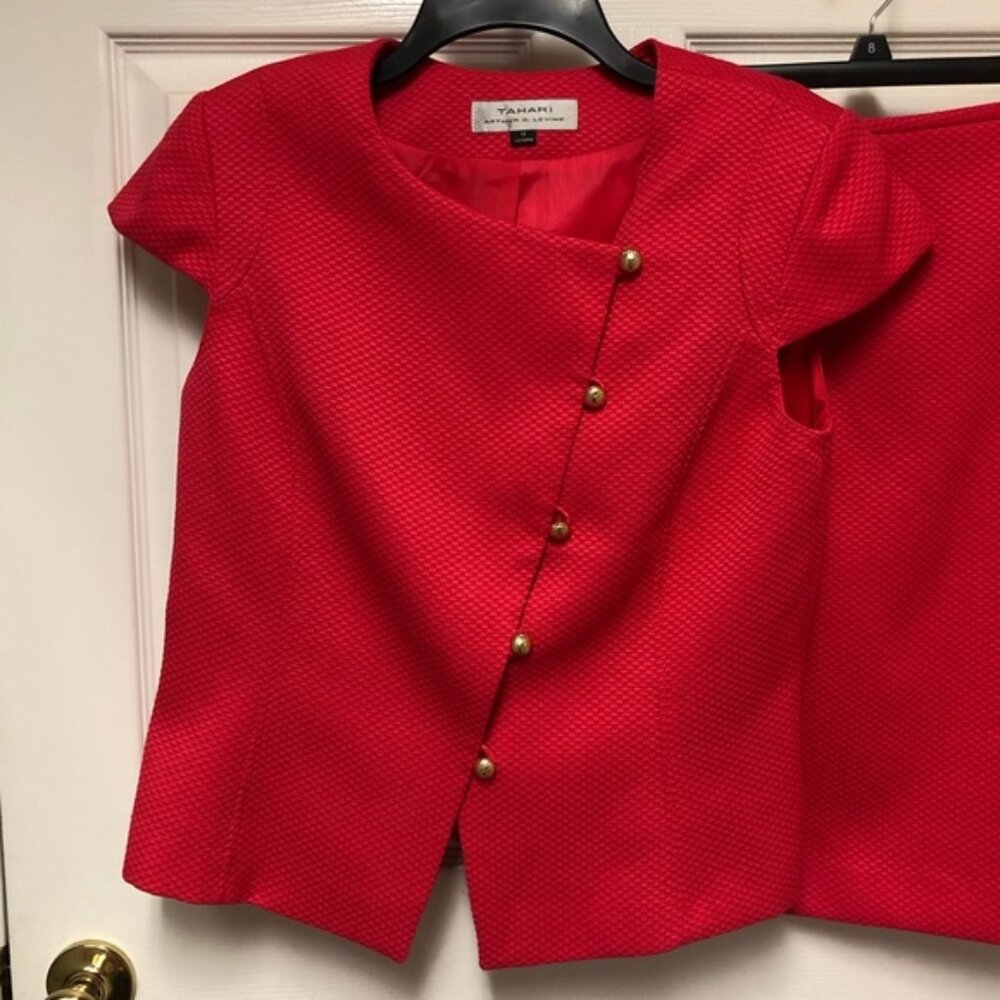 TAHARI Arthur S. Levine 3-Piece Textured Checkered Suit